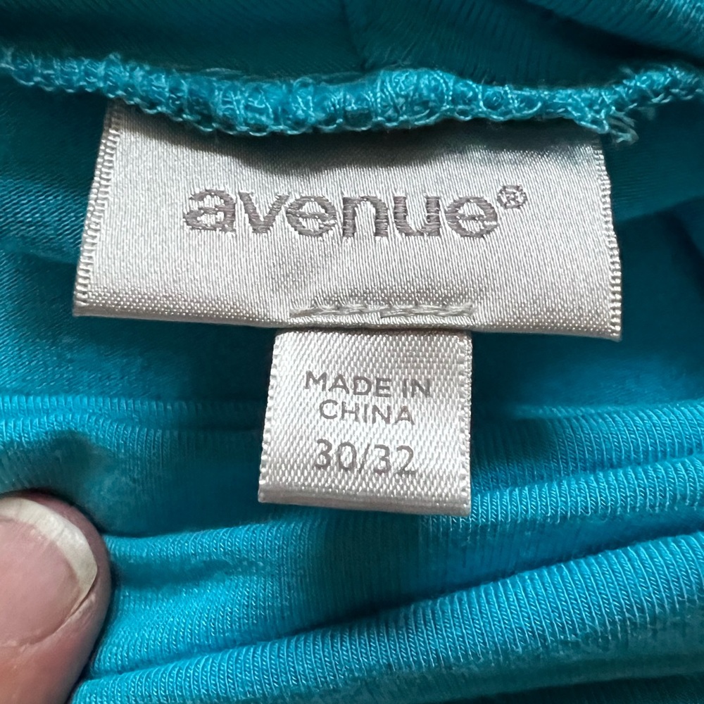 Avenue dress! Worn once for a wedding! Size 30/32